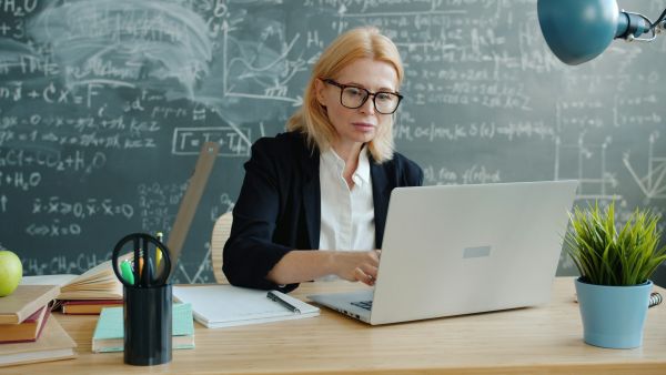 Top critères pour distinguer e-learning et LMS en formation