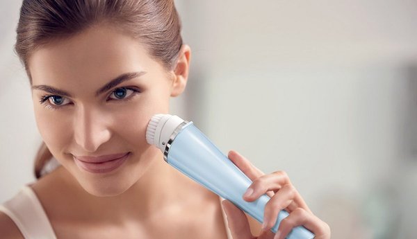 Brosse nettoyante visage : quelle est la meilleure ?